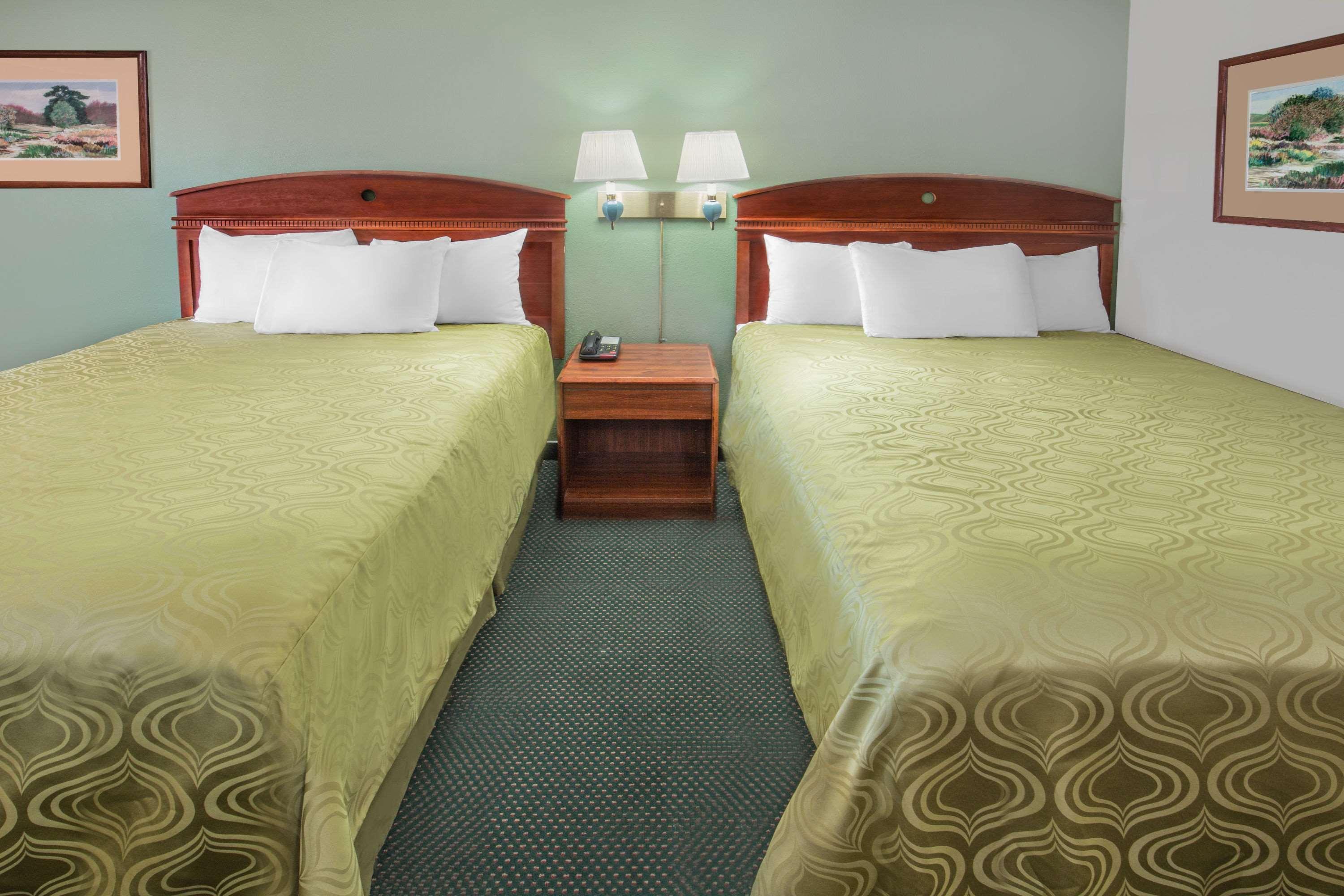 Days Inn By Wyndham Ontario Airport Екстер'єр фото