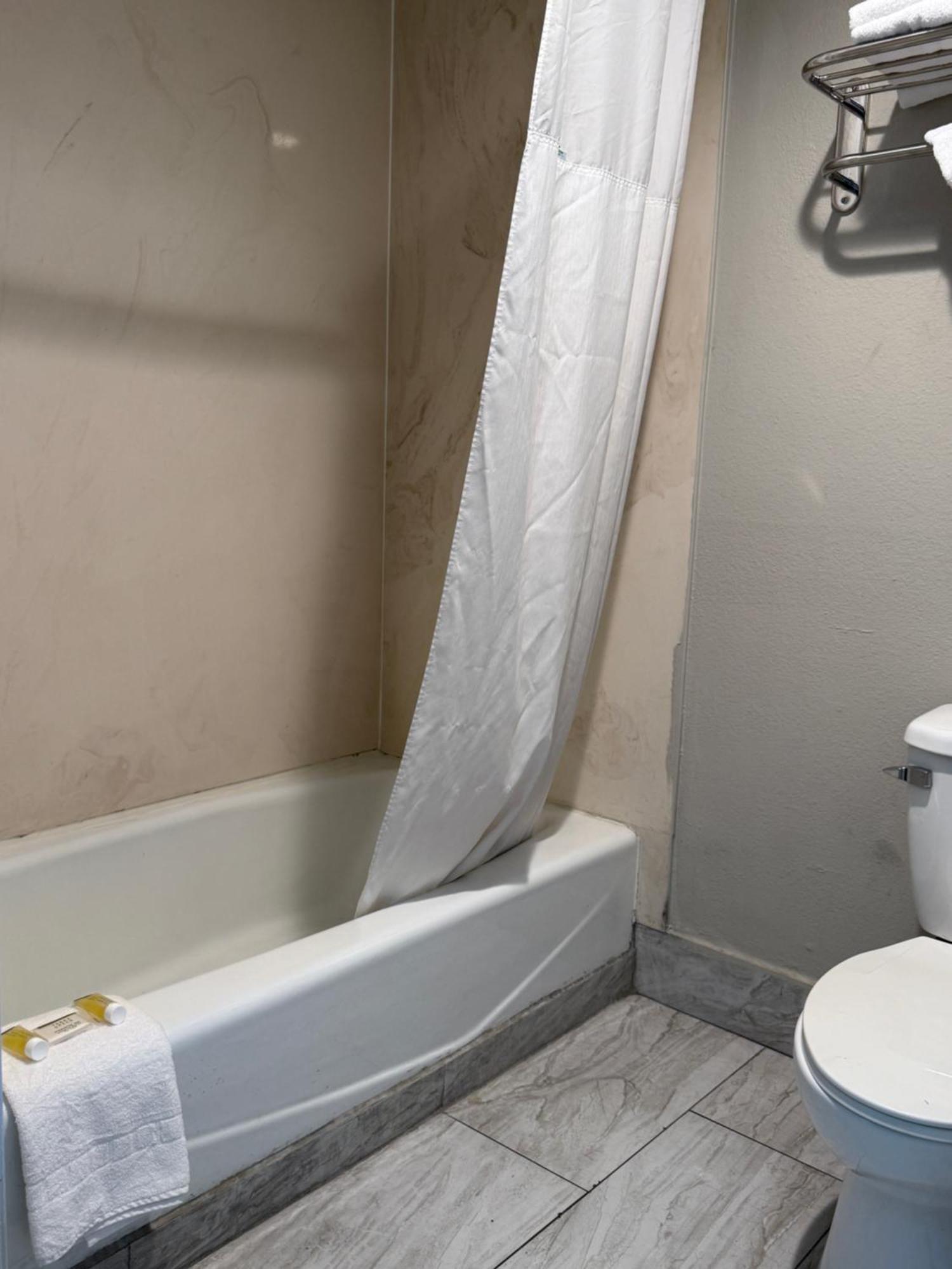 Days Inn By Wyndham Ontario Airport Екстер'єр фото